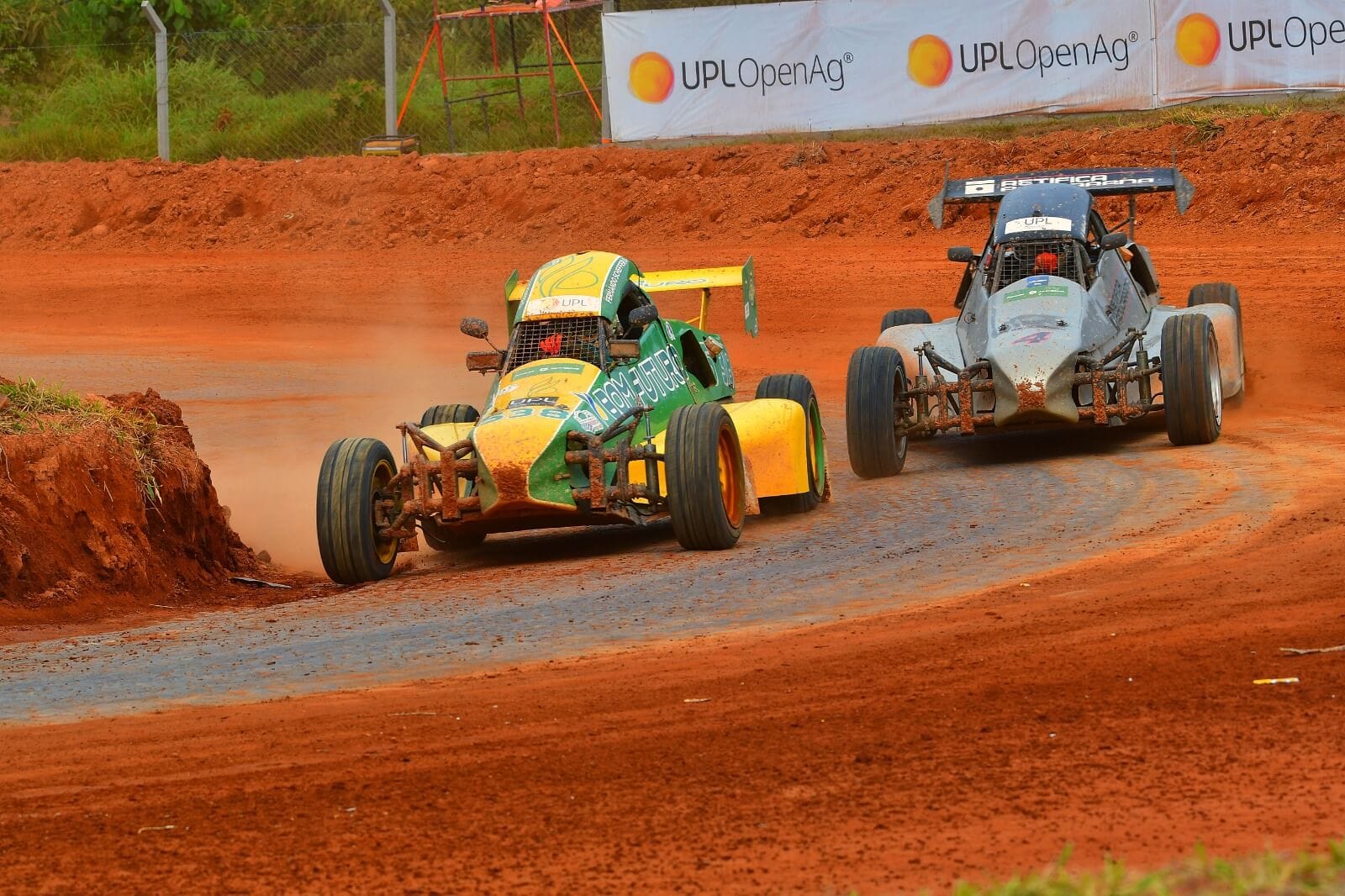 Corrida de Autocross no Campeonato Brasileiro de Velocidade na Terra
