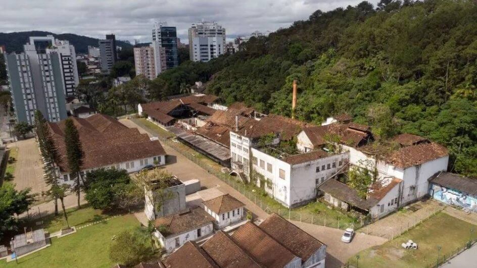 Galpões com possibilidade de demolição ficam nos fundos da Cidadela Cultural