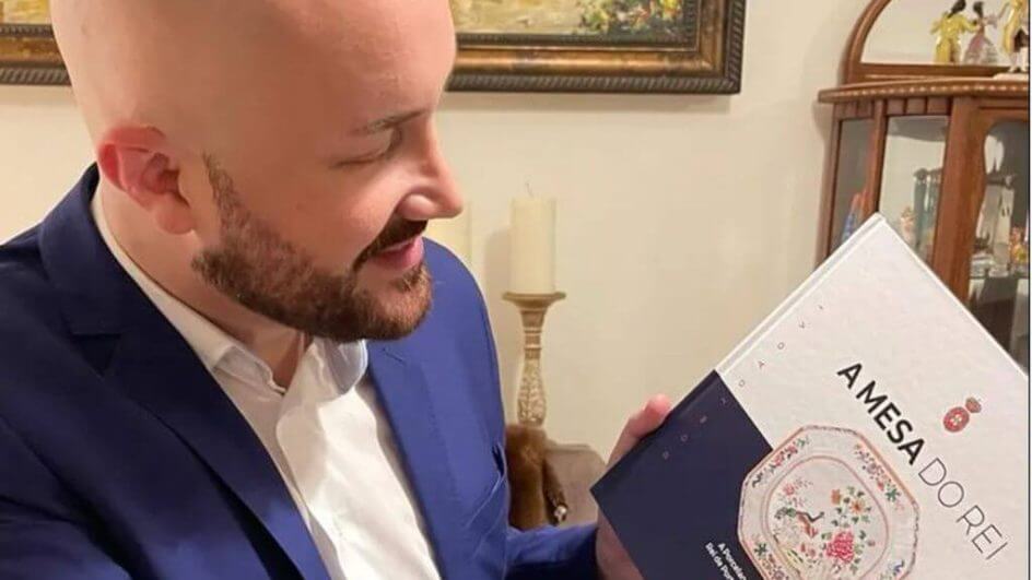 Colecionador é autor do livro 'A Mesa do Rei'