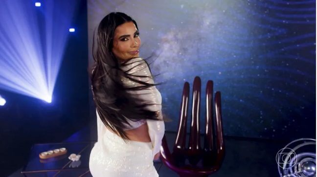 Dania participa de reality no México (Foto: Globo)