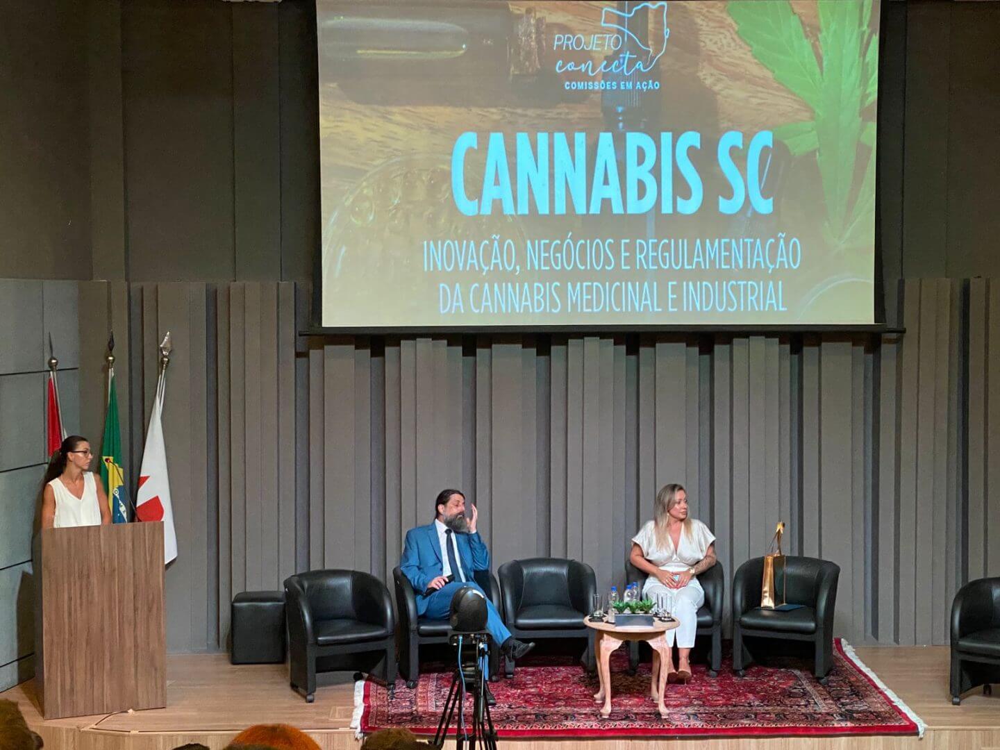 Evento sobre Cannabis ocorre na OAB SC