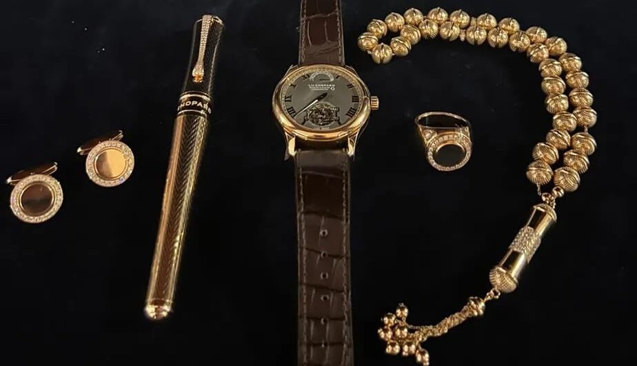 Advogados levaram joias até agência de penhores da Caixa (Foto: Reprodução)