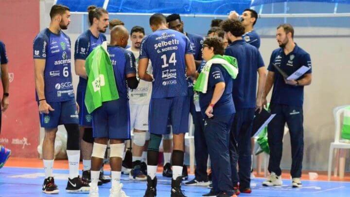 Joinville Vôlei venceu o Araucária por 3 sets a 0