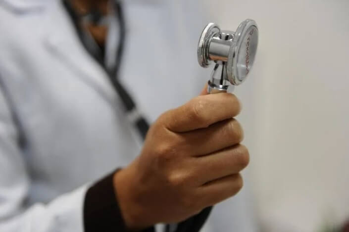 Menina ficou internada no hospital de Itajaí