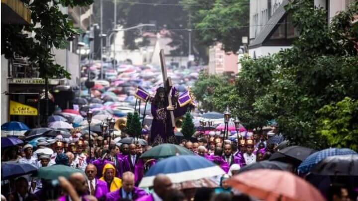Procissão ocorre a partir das 16h (Foto: Diorgenes Pandini/Reprodução)