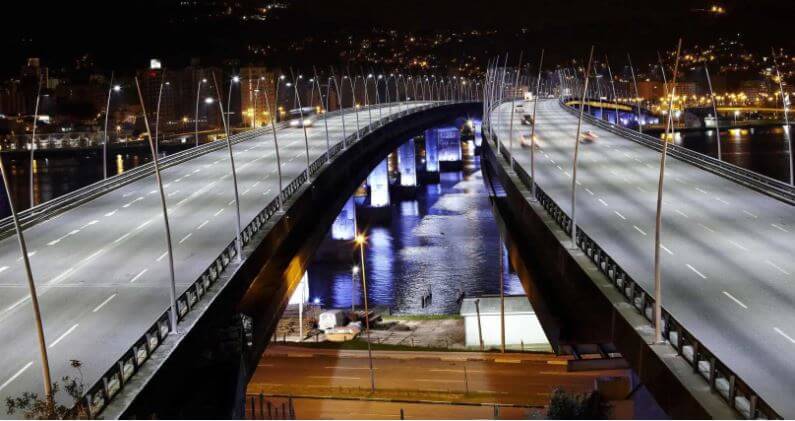 Iluminação pública está entre as áreas de atuação da Quantum