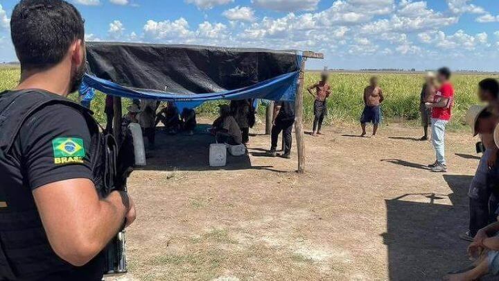 Adolescentes foram resgatados em Uruguaiana (Foto: Polícia Federal, divulgação)