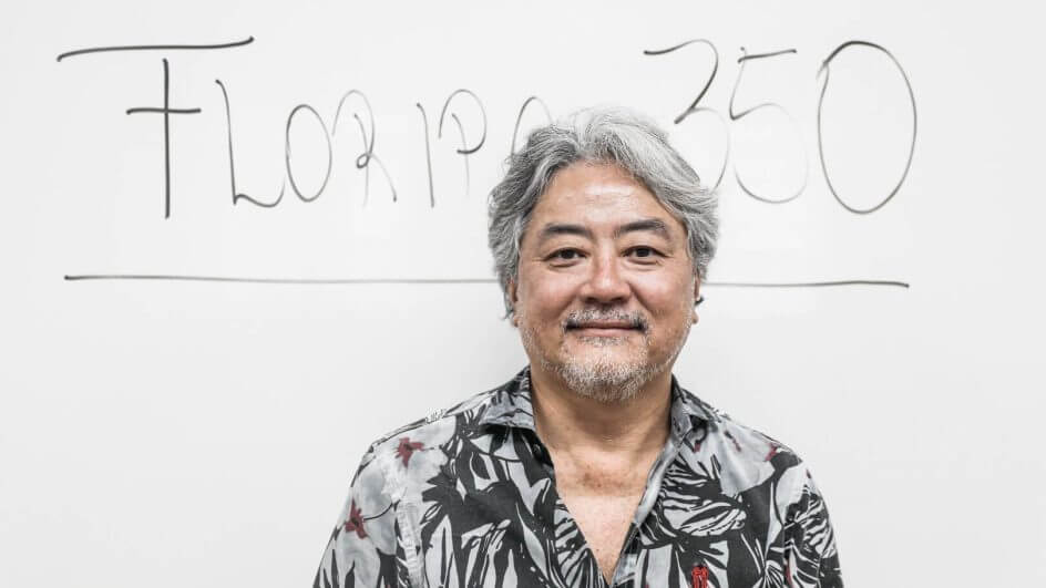 Silvio Sato é natural do Paraná e escolheu viver em Florianópolis há 30 anos (Foto: Tiago Ghizoni, NSC Total)