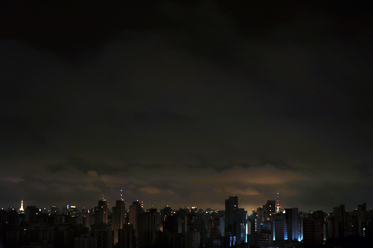 Skyline de São Paulo durante um apagão