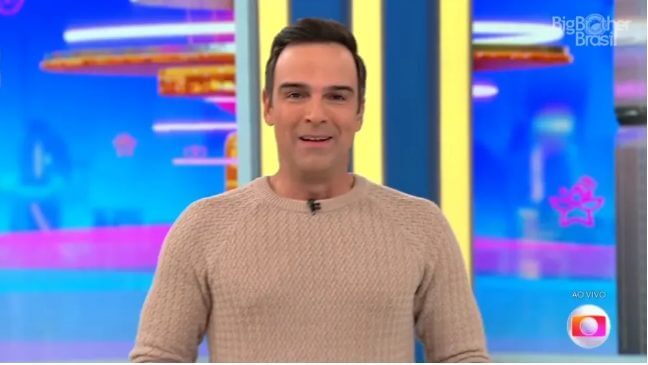 Tadeu anunciou a dinâmica no programa deste domingo (19) (Foto: TV Globo)