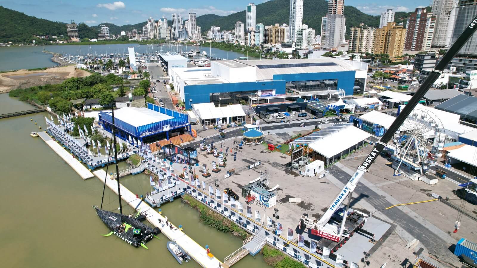 Vila da Regata de 2023 em Itajaí