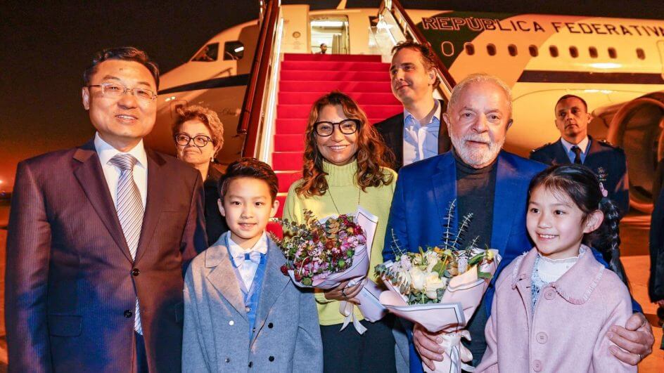 lula chega a china