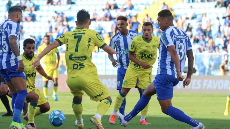 Avaí venceu o Mirassol com gol nos acréscimo do segundo tempo na Ressacada