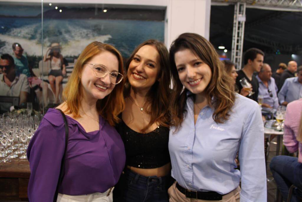 Empresária Jessica Siewert, publicitária Daiara Rotava e marketing da Fibrafort Maria Luiza Morillo