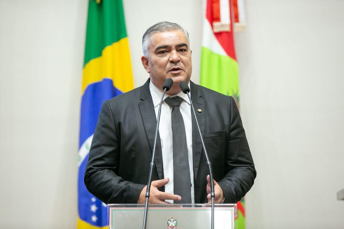 Deputado Sargento Lima é pré-candidato a prefeito