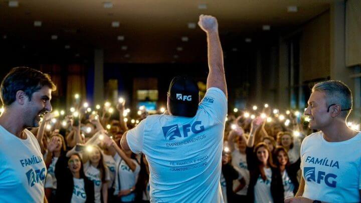 FG celebra resultados em emocionante encontro com colaboradores