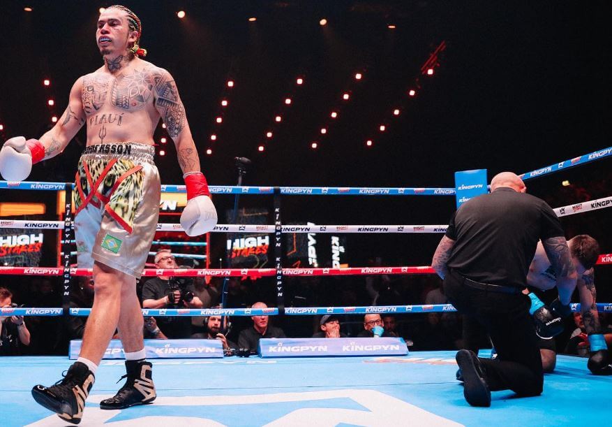 Whindersson aplica nocaute em polonês em luta de boxe Reprodução Instagram
