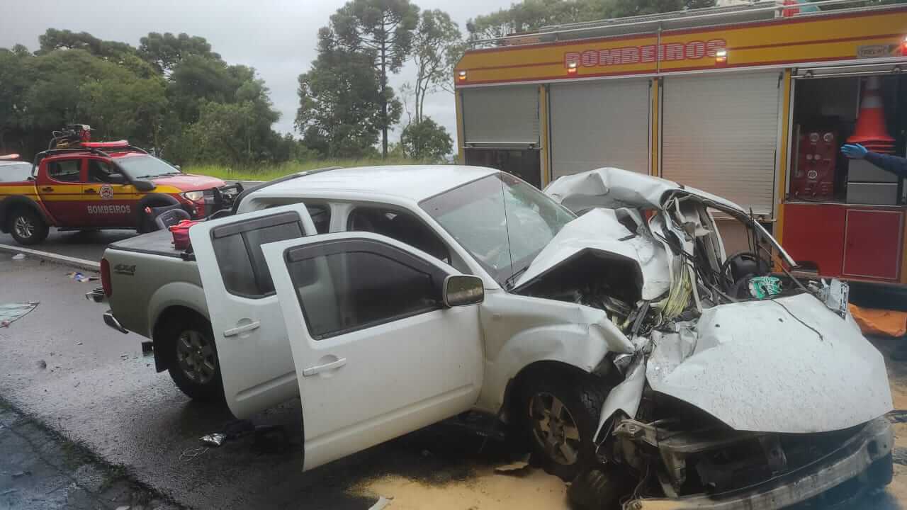 Criança de dois anos também ficou feridas no acidente (Foto: Corpo de Bombeiros Militar, Divulgação)