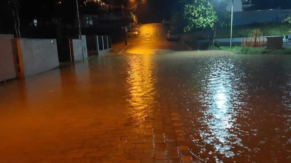 Rua alagada em Indaial