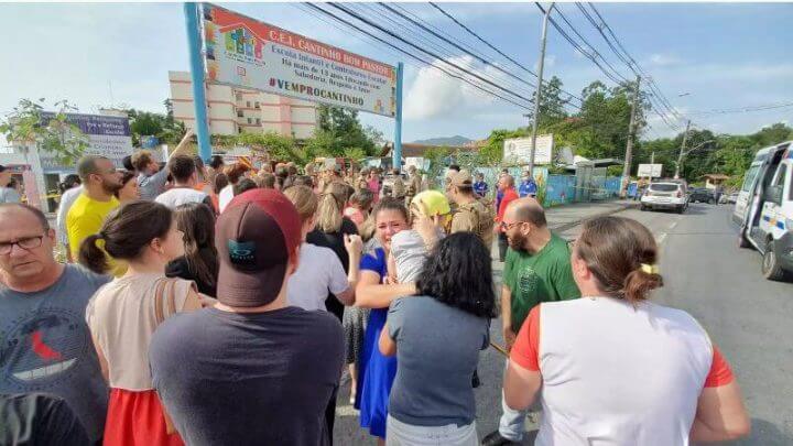 Quatro pessoas morreram em ataque a creche de Blumenau (Foto: Patrick Rodrigues, Santa)
