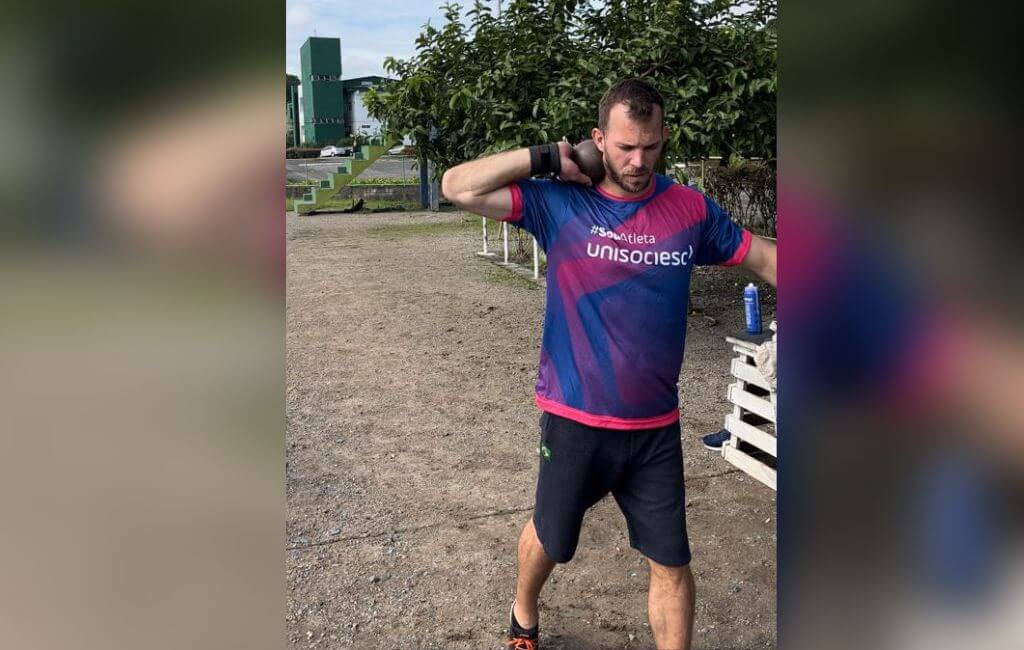 Atleta de Joinville conquistou ouro em competição de arremesso de dardos (Foto: divulgação)