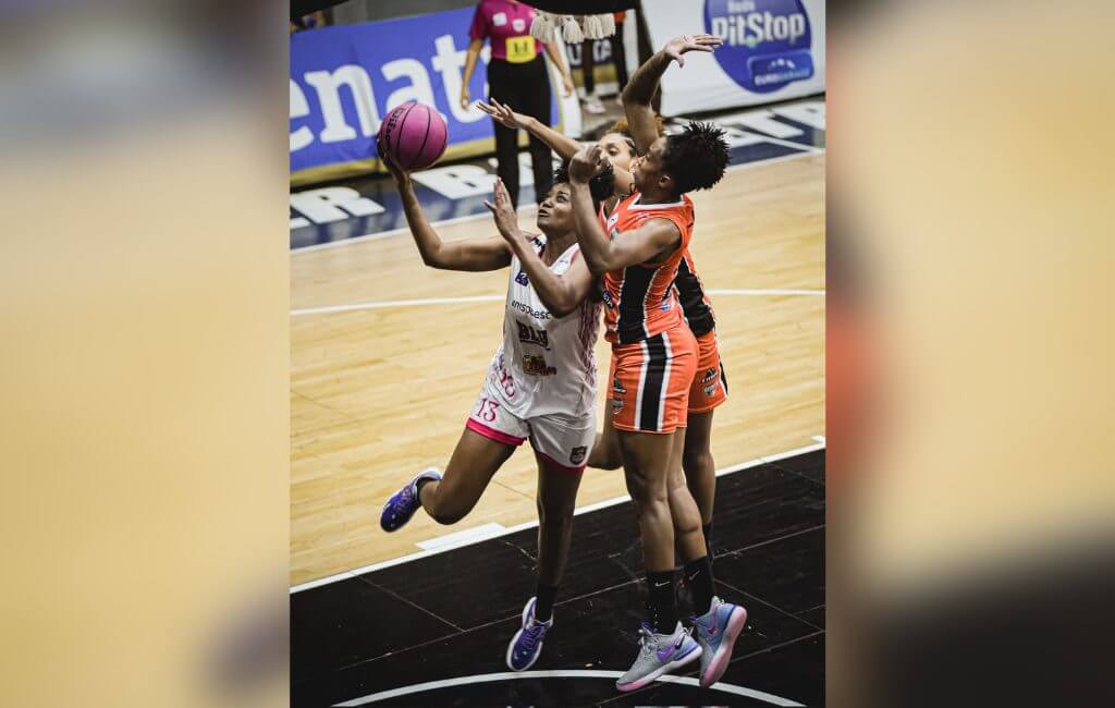 Esta é a quarta derrota do time de Blumenau (Foto: Maurício Almeida, Divulgação)