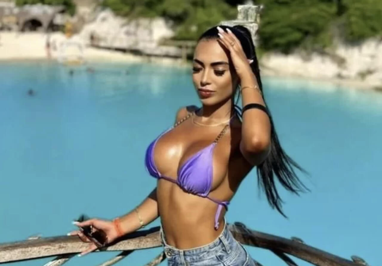 Brasileira Emmily Rodriguez