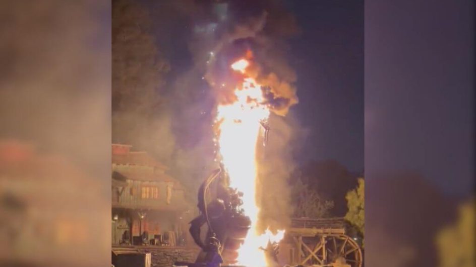Dragão pega fogo na Disney