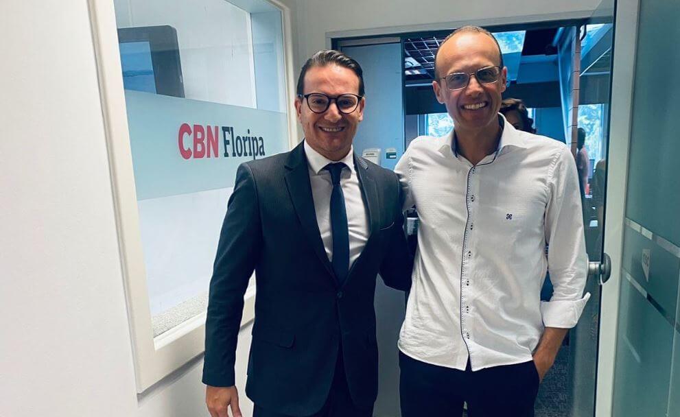 Márcio Sachet com Renato Igor após o Empresas e Negócios