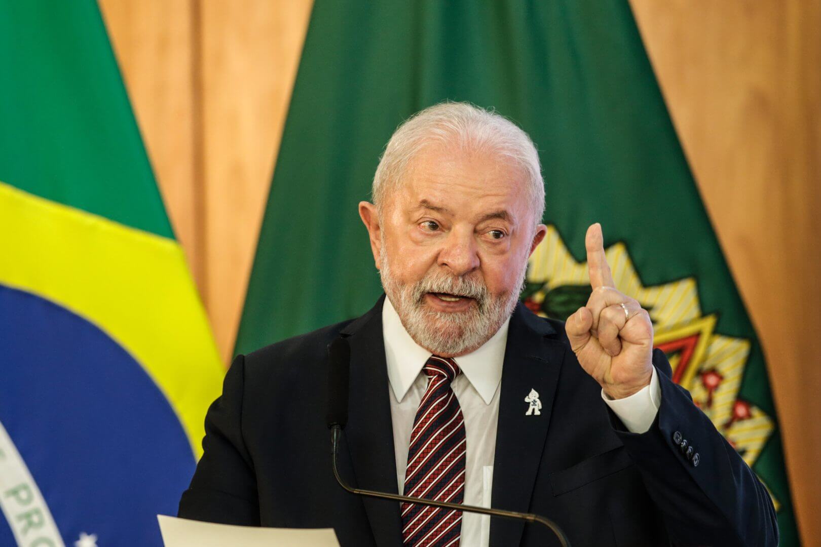 Fala foi resposta ao questionamento de um jornalista durante viagem do presidente europeu (Foto: Gabriela Biló/Folhapress)