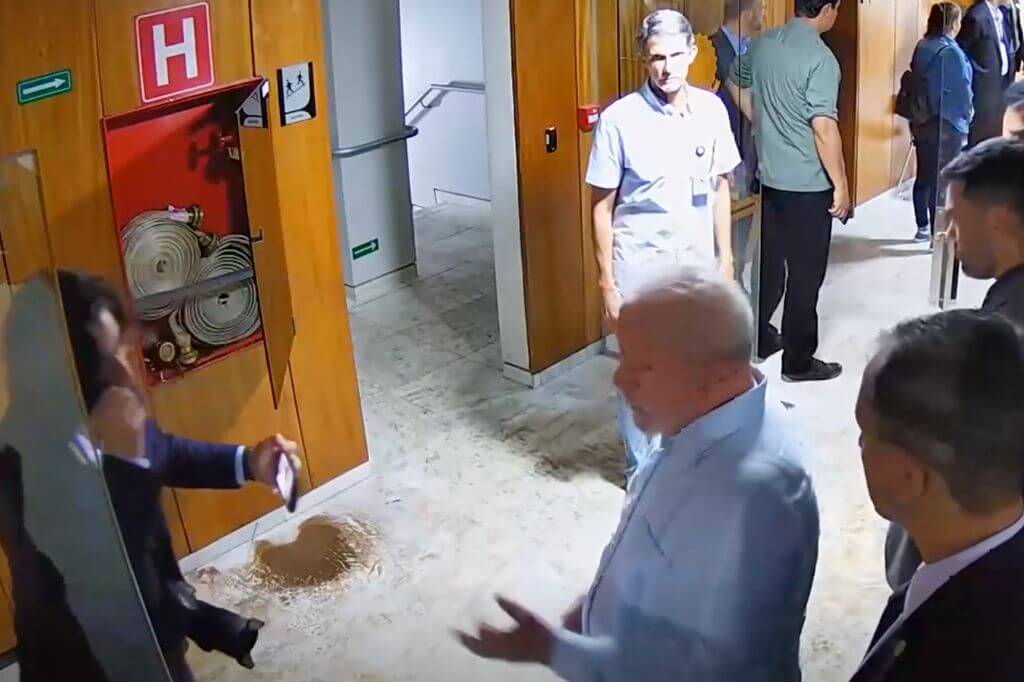 Vídeo mostra Lula após depredação em Brasília