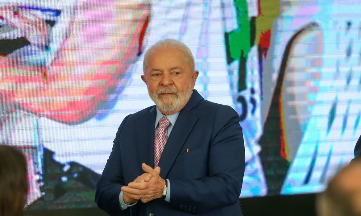 Lula faz primeira viagem à Europa no terceiro mandato