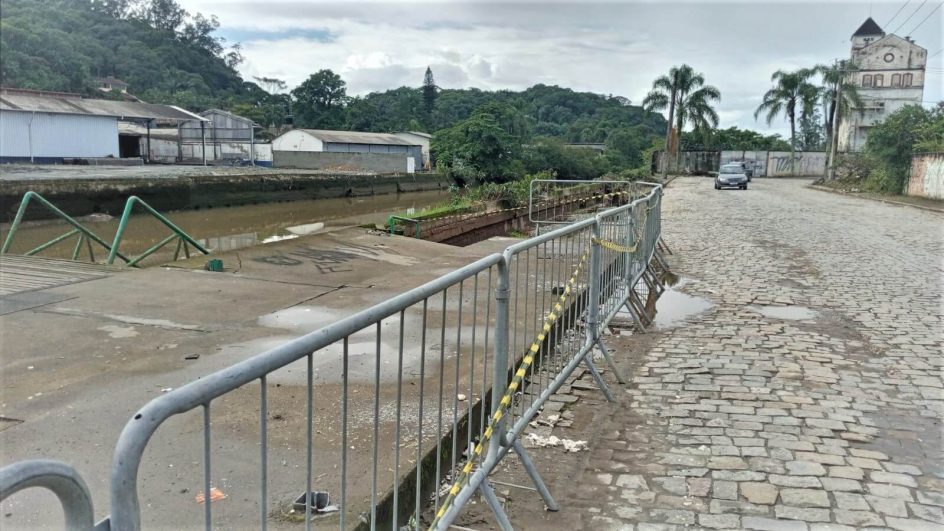 Antigo terminal de passageiros foi removido na última sexta-feira