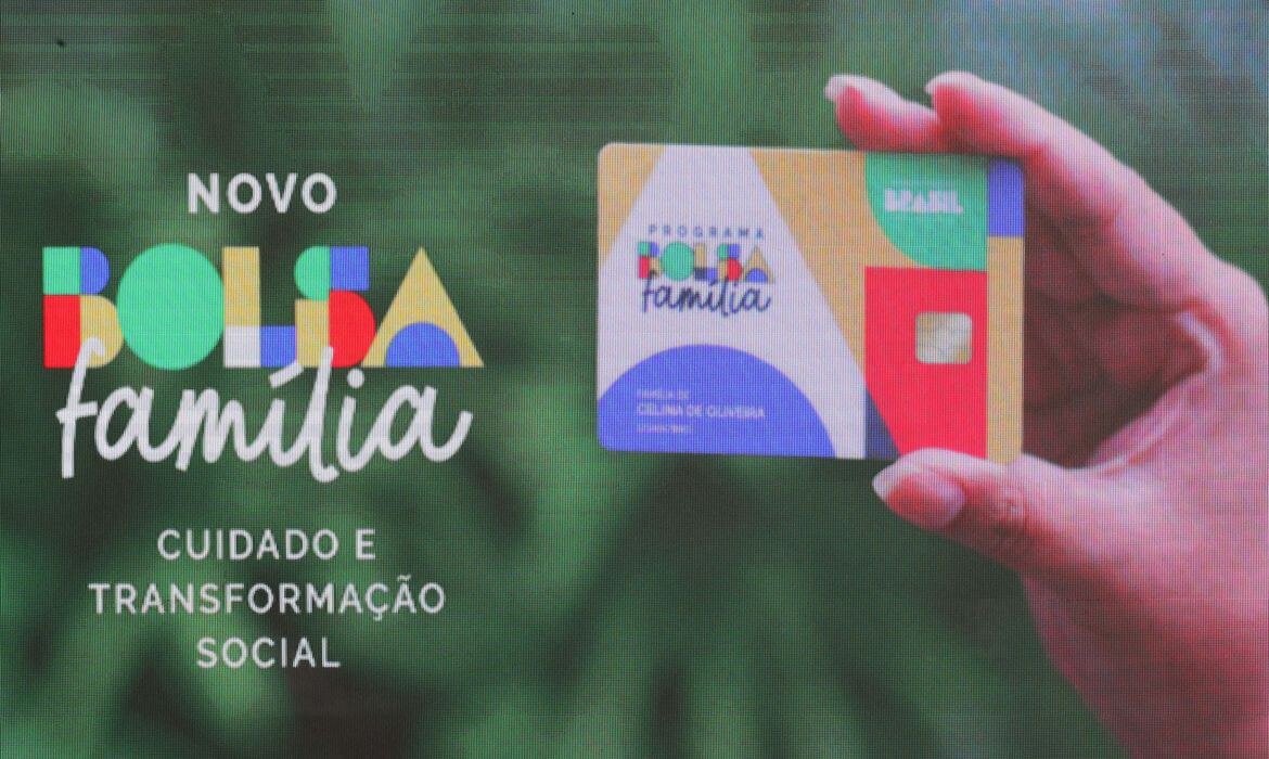Pagamento do benefício segue até o fim de abril (Foto: Lula Marques/Agência Brasil)