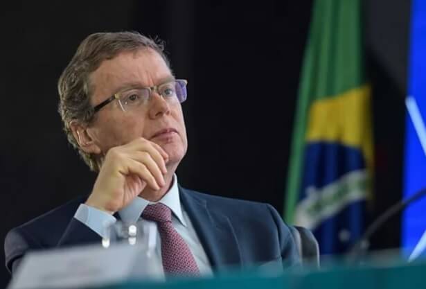 Ministro tinha 63 anos