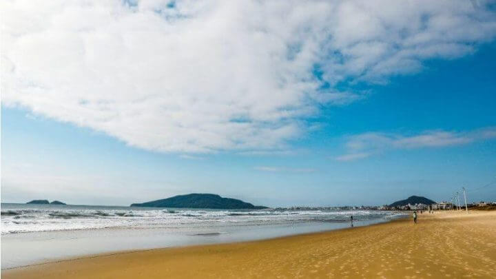 Dia será de sol em boa parte de Santa Catarina (Foto: Tiago Ghizoni/Diário Catarinense)