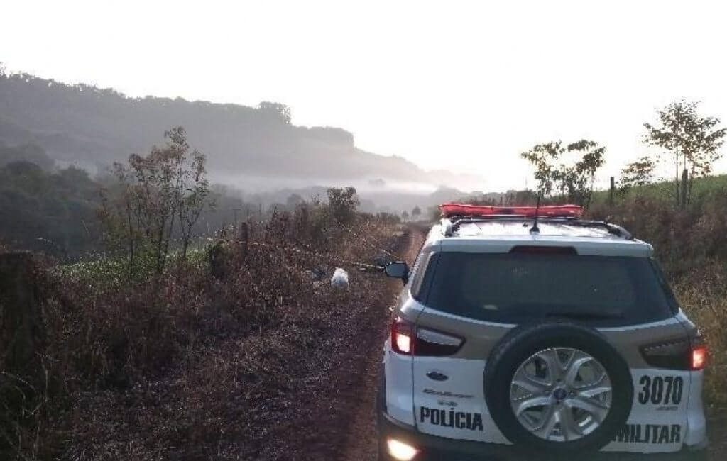 Corpos foram encontrados na madrugada desta sexta-feira (28) (Foto: Polícia Militar de SC, divulgação)
