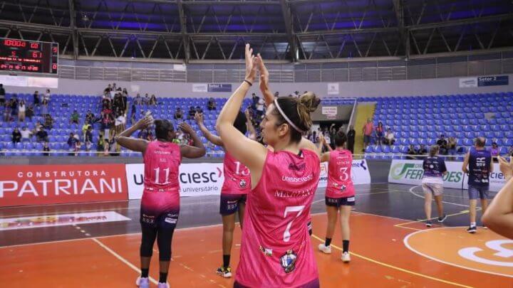 Vitória de Blumenau contra Campinas