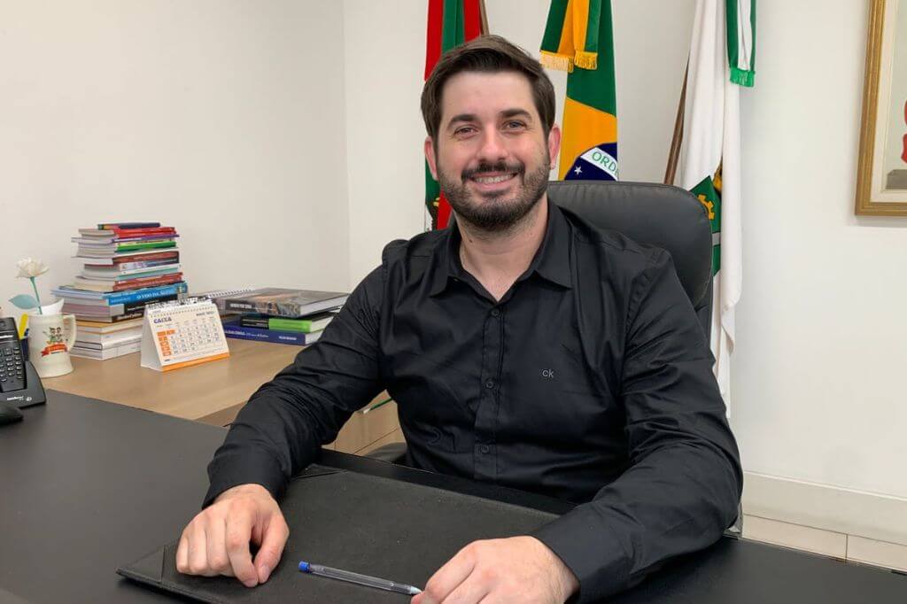 André Vechi assume como prefeito interino de Brusque