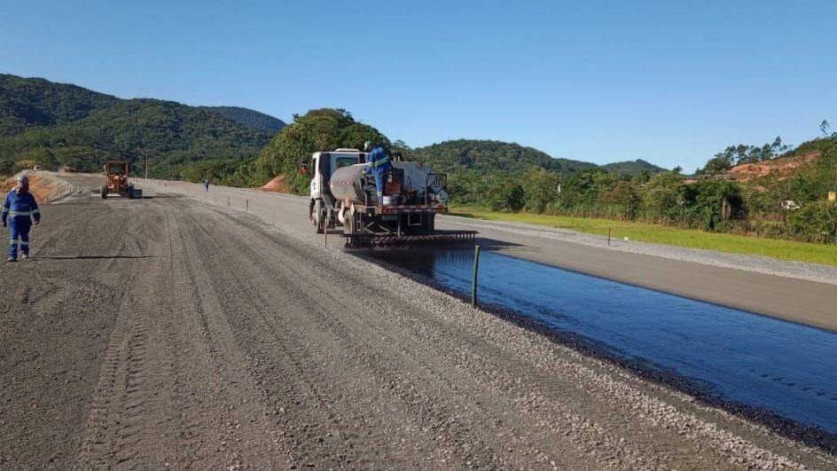 Obras de duplicação da BR-280 começaram em 2014, em dois dos três lotes