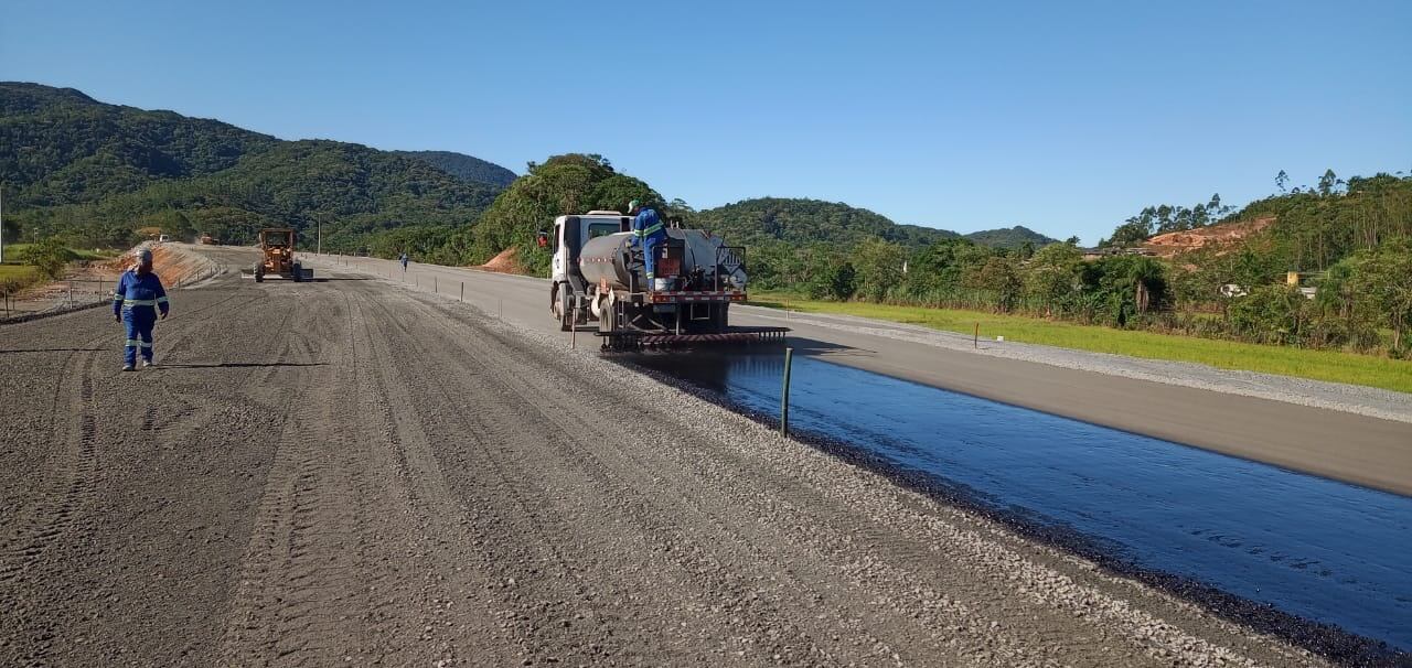Obras de duplicação da BR-280 começaram em 2014, em dois dos três lotes