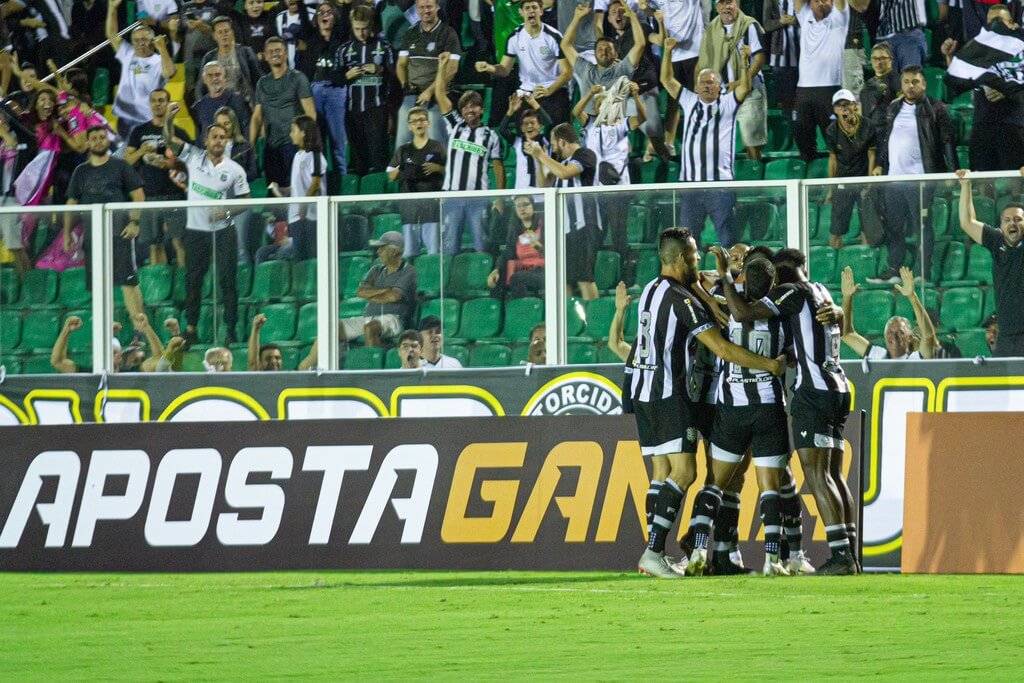 Figueirense fez a alegria do torcedor no Orlando Scarpelli na vitória sobre o Paysandu