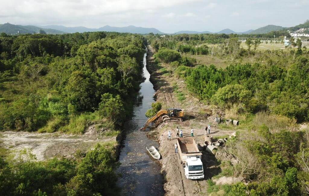 Limpeza canais Florianópolis