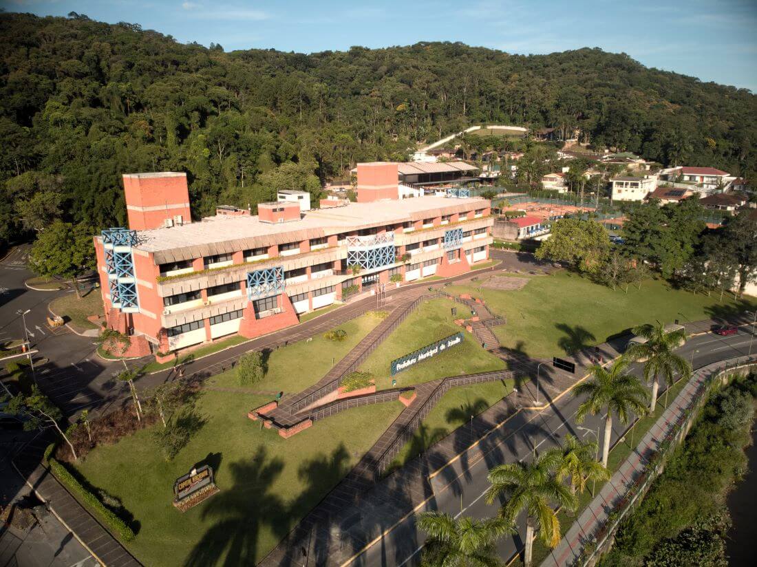 Pelo balanço da Lei Fiscal, prefeitura de Joinville gasta 51,5% da receita com pessoal