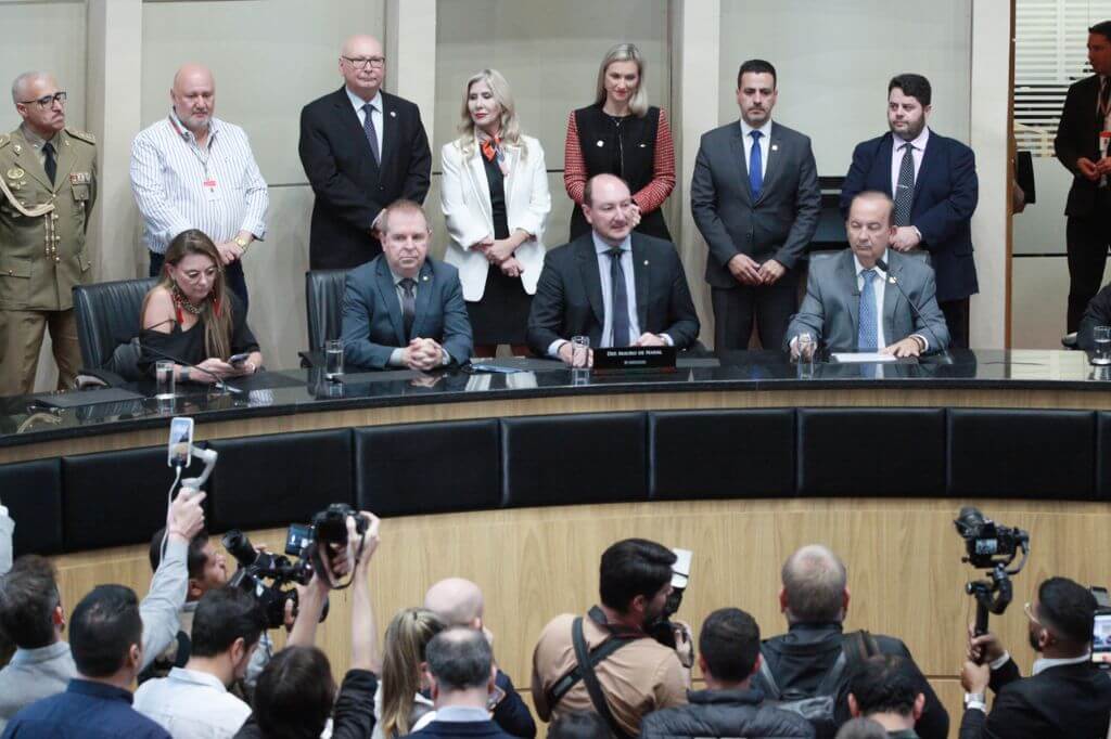 Projeto do Universidade Gratuita entregue à Alesc prevê parte dos critérios para contrapartida dos alunos