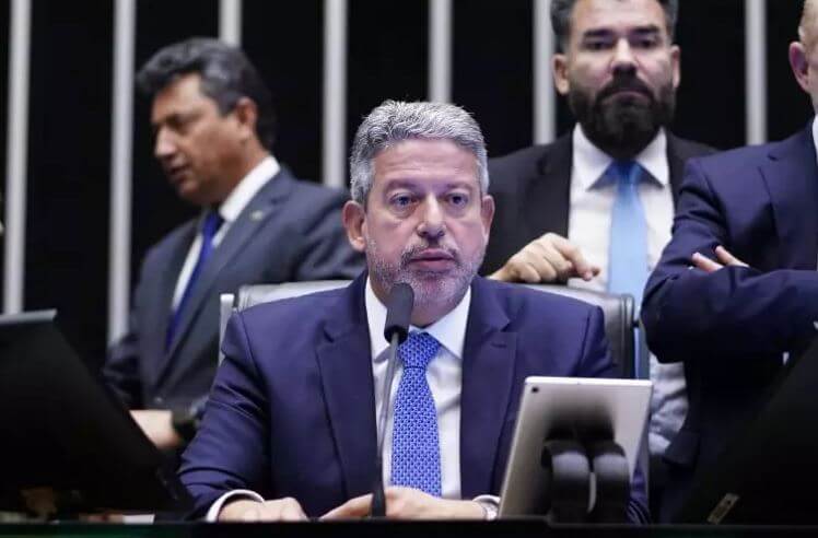 Arthur lira na câmera dos deputados