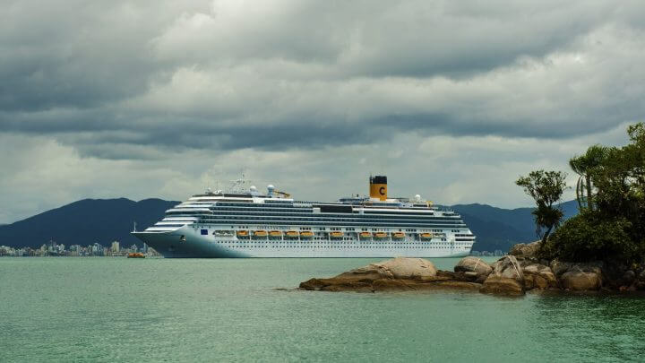 Nove navios vão passar pelo Litoral de Santa Catarina