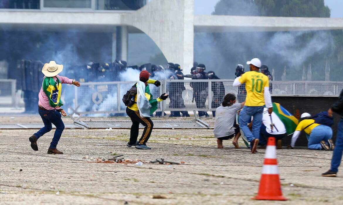 Imagem de um ataque ao planalto