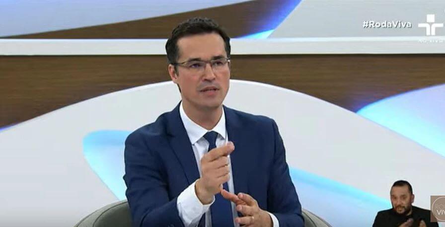 Print do trecho da entrevista do deputado Deltan para o roda viva