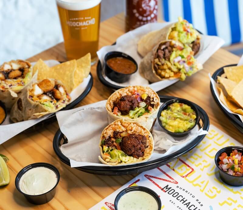 O negócio surgiu a partir do sonho de três amigos que viram nos burritos, salsas e nachos uma oportunidade para encantar paladares